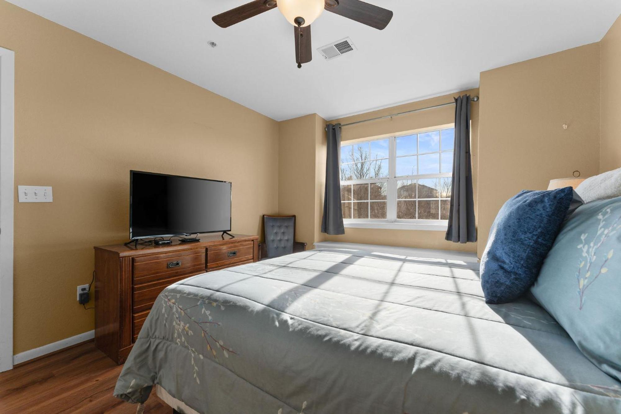 Cozy Top Floor 2Br Condo With View And Amenities!! 브랜슨 외부 사진