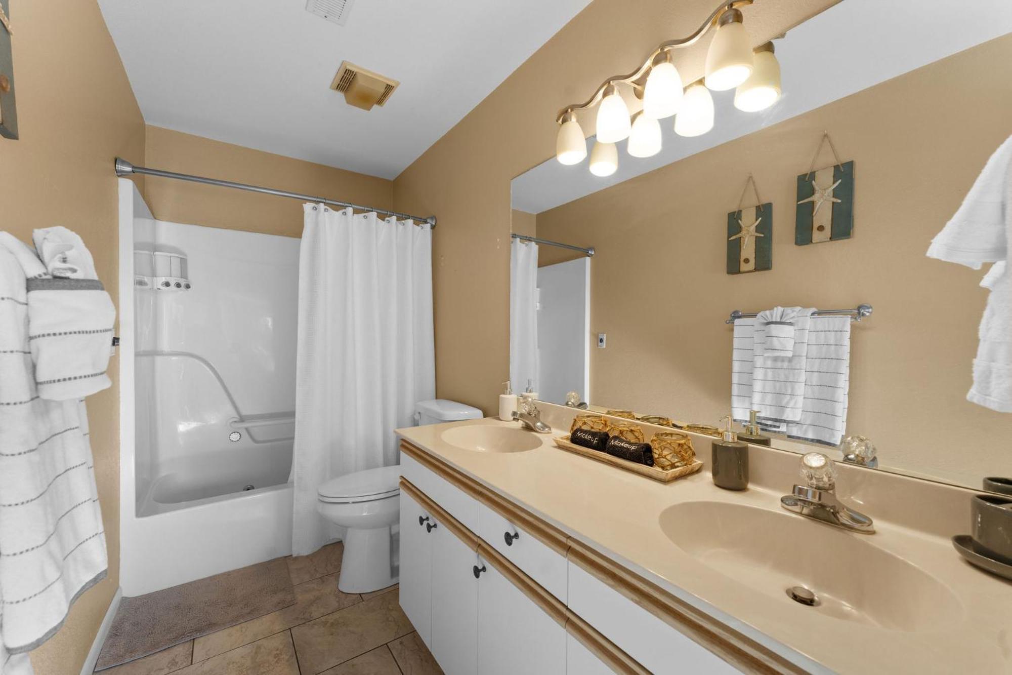 Cozy Top Floor 2Br Condo With View And Amenities!! 브랜슨 외부 사진