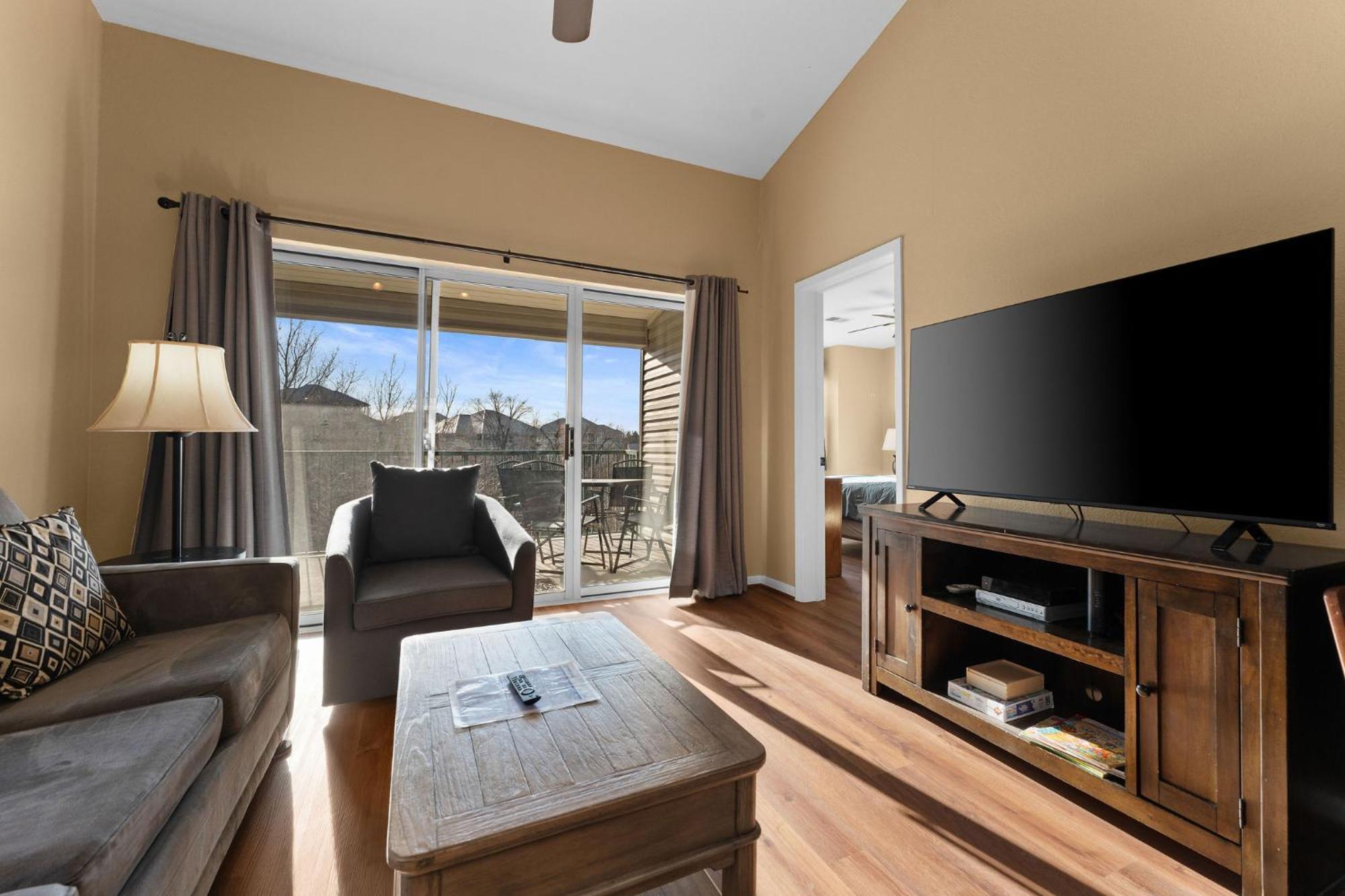 Cozy Top Floor 2Br Condo With View And Amenities!! 브랜슨 외부 사진